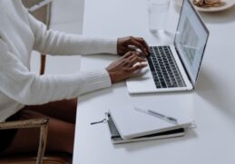 Digitale Jobs entdecken – diese Berufe brauchen nur einen Internetzugang