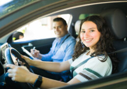 Social Media für Fahrschulen: So gewinnen Sie neue Fahrschüler über Instagram und Facebook