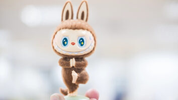 Labubus und der digitale Hype: Wie TikTok, Unboxings und Social Media das Konsumverhalten prägen