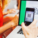 Strategische Integration von QR-Codes in Social-Media-Kampagnen: Möglichkeiten, Herausforderungen und Best Practices